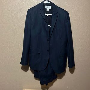 H&M linen suit jacket and pant in dark blue.